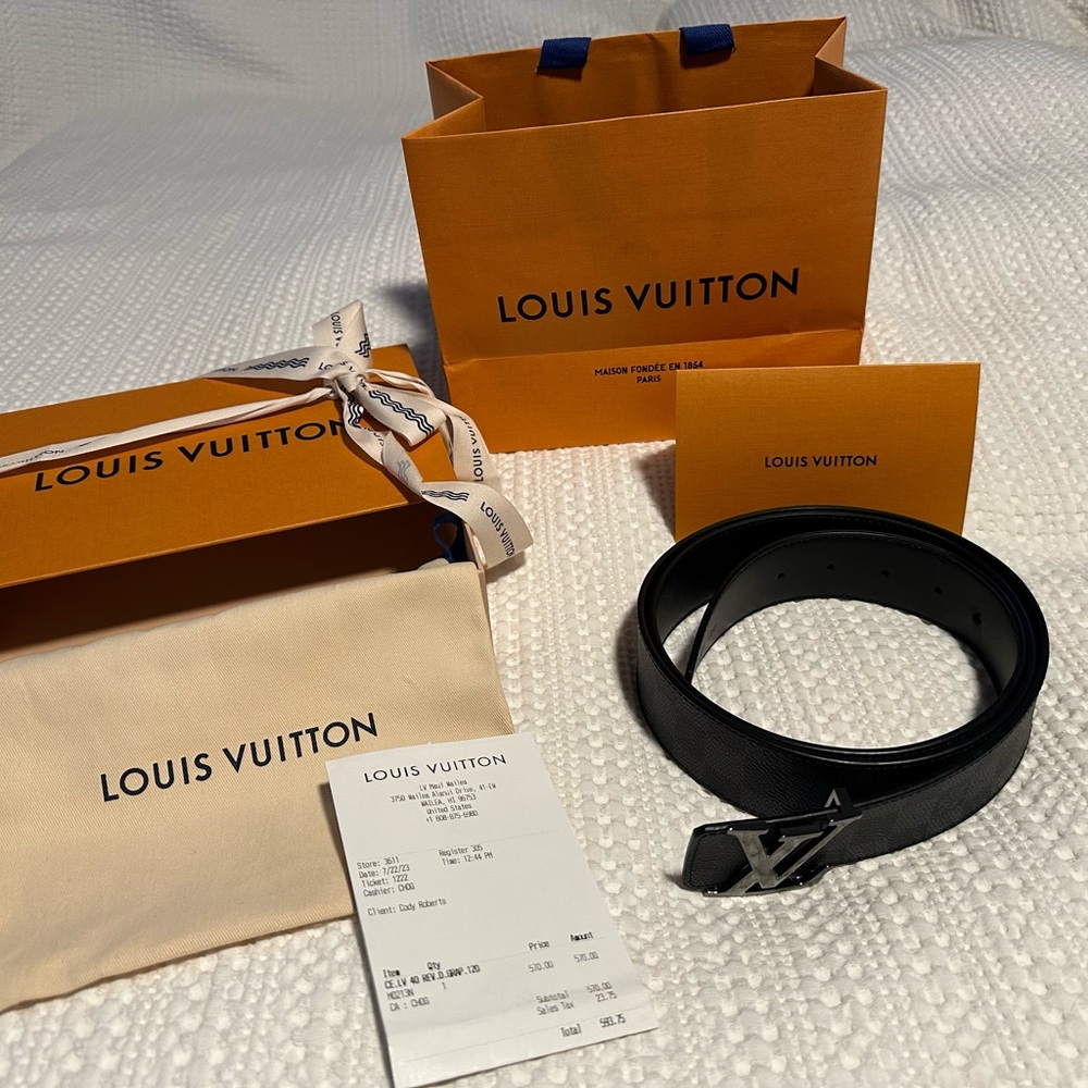 Louis Vuitton Damier Cobalt 40mm LV Initiales Belt.  Size 120cm 48 (Size 48)